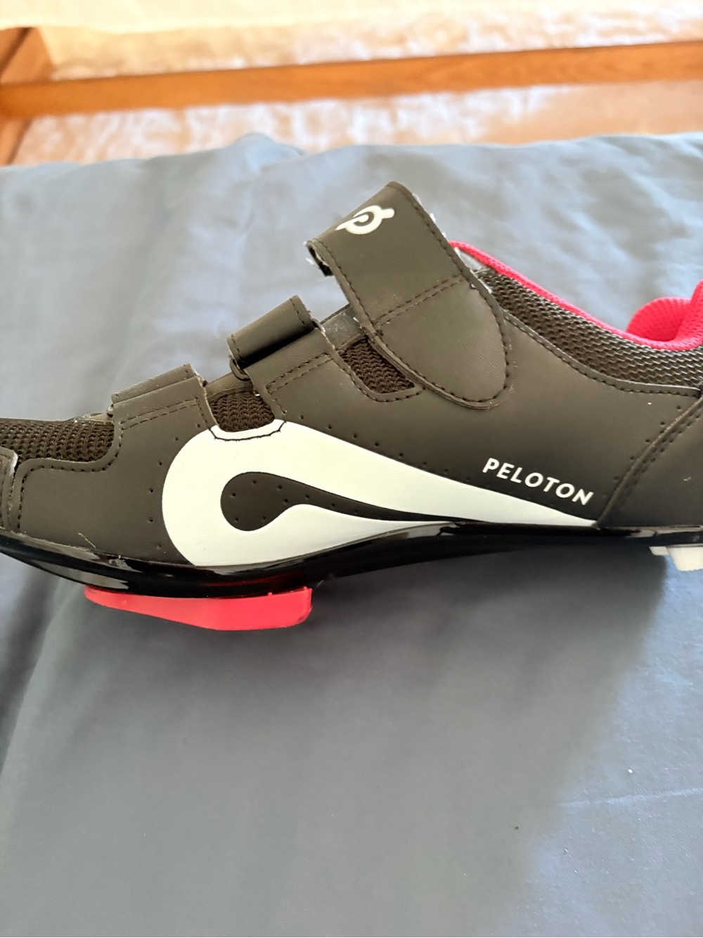 Peloton Kids Cycling Sneakers in Black and Pink